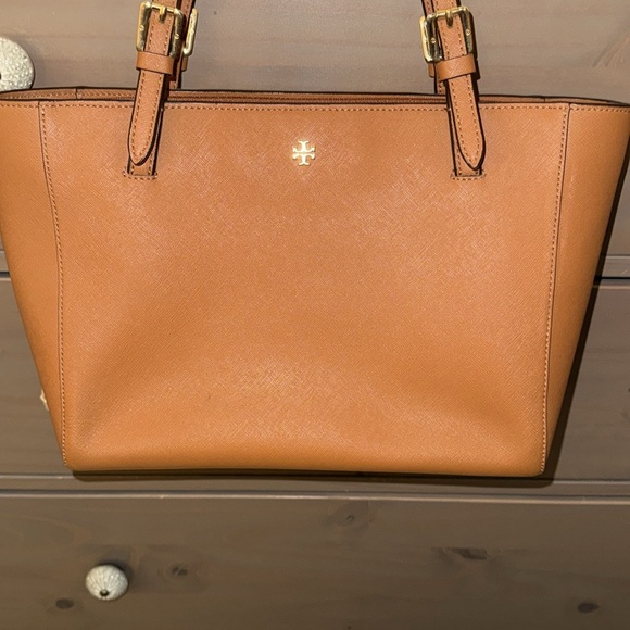 Tory Burch Emerson Purse - Picture 5 of 6